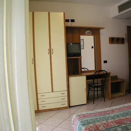 ホテル Boschetti 3*